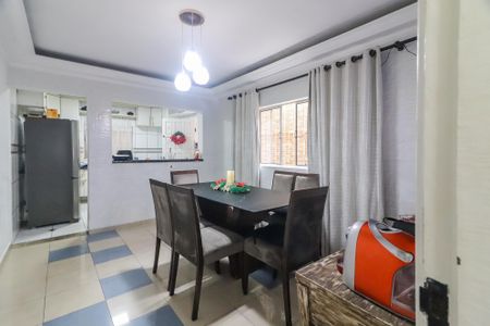 Casa à venda com 125m², 3 quartos e 2 vagas Casa à venda com 125m², 3 quartos e 2 vagasCozinha