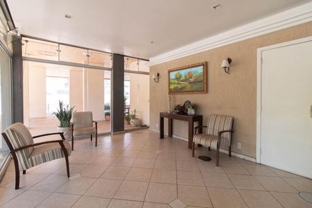 Apartamento para alugar com 75m², 2 quartos e sem vagaHall social