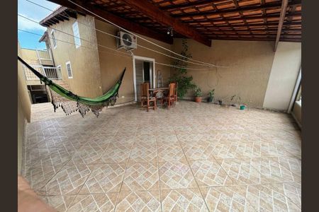 Casa à venda com 150m², 3 quartos e 2 vagas