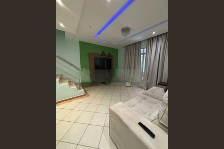 Casa à venda com 3 quartos, 150m² em Cidade Dutra, São Paulo