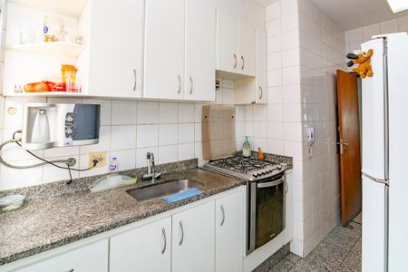 Apartamento à venda com 97m², 3 quartos e 2 vagasCozinha