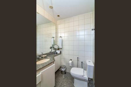 Apartamento à venda com 97m², 3 quartos e 2 vagasBanheiro da Suíte