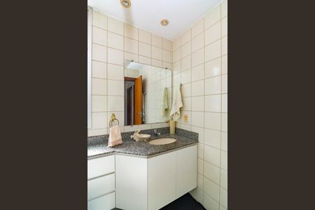 Apartamento à venda com 97m², 3 quartos e 2 vagasBanheiro Social