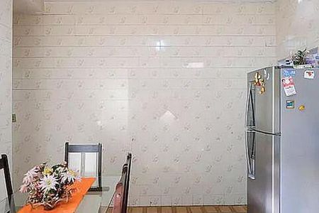 Casa à venda com 102m², 3 quartos e 2 vagas