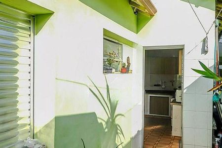 Casa à venda com 102m², 3 quartos e 2 vagas