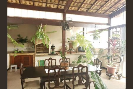 Apartamento à venda com 250m², 4 quartos e 2 vagas