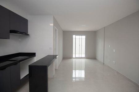 Studio para alugar com 32m², 1 quarto e sem vaga Studio para alugar com 32m², 1 quarto e sem vagaSala/Cozinha