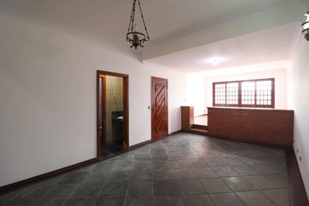 Casa para alugar com 3 quartos, 267m² em Vila Isolina Mazzei, São Paulo