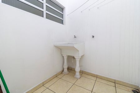 Casa para alugar com 100m², 2 quartos e sem vaga