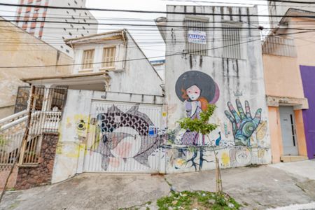 Casa para alugar com 140m², 4 quartos e 2 vagas Casa para alugar com 140m², 4 quartos e 2 vagasFachada