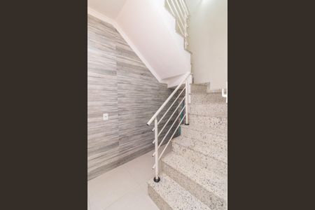 Casa à venda com 115m², 2 quartos e 3 vagasEscada de Acesso