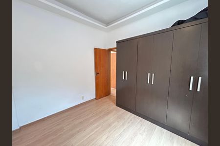 Apartamento à venda com 70m², 2 quartos e 1 vagaQuarto 02
