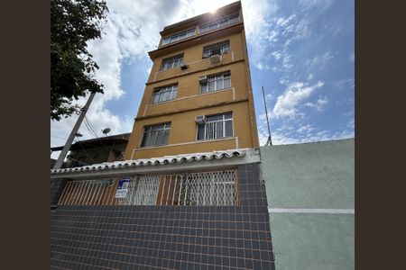 Apartamento à venda com 70m², 2 quartos e 1 vagaFachada + plaquinha