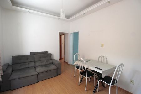 Apartamento à venda com 70m², 2 quartos e 1 vagaSala