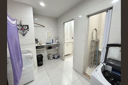 Apartamento à venda com 70m², 2 quartos e 1 vagaÁrea de Serviço