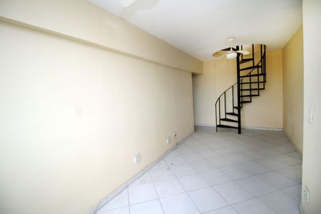 Apartamento para alugar com 120m², 3 quartos e 1 vagaSala