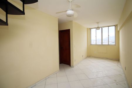 Apartamento para alugar com 120m², 3 quartos e 1 vagaSala
