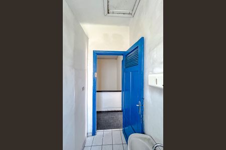 Casa à venda com 352m², 4 quartos e 4 vagasBanheiro 1