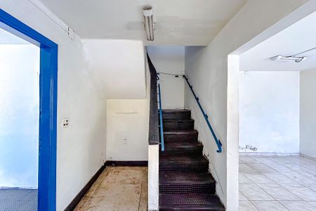 Casa à venda com 352m², 4 quartos e 4 vagasSala 1