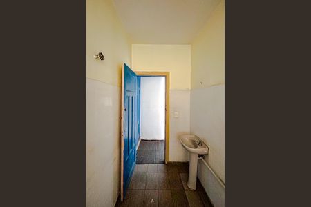 Casa à venda com 352m², 4 quartos e 4 vagasBanheiro 3