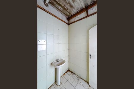 Casa à venda com 352m², 4 quartos e 4 vagasBanheiro 6