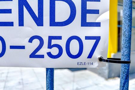 Casa à venda com 352m², 4 quartos e 4 vagasEZLE-114