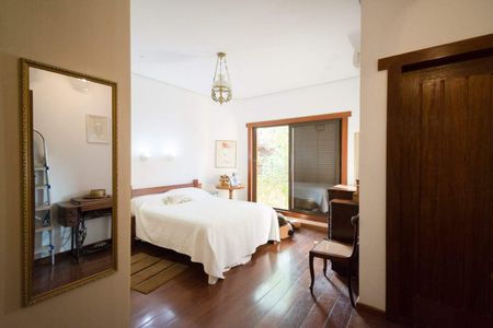 Casa de condomínio à venda com 1000m², 6 quartos e 8 vagas