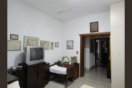 Casa de condomínio à venda com 1000m², 6 quartos e 8 vagas