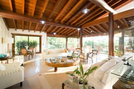 Casa de condomínio à venda com 1000m², 6 quartos e 8 vagas