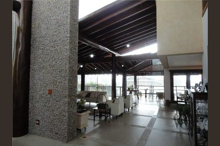 Casa de condomínio à venda com 1000m², 6 quartos e 8 vagas