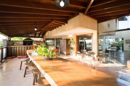 Casa de condomínio à venda com 1000m², 6 quartos e 8 vagas