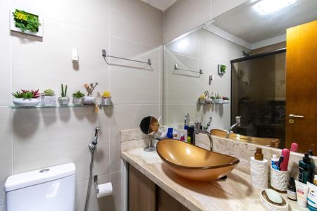 Apartamento à venda com 90m², 3 quartos e 2 vagasBanheiro 