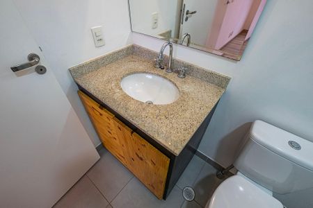 Apartamento para alugar com 60m², 2 quartos e 1 vagaSuíte - Banheiro