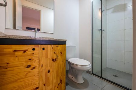 Apartamento para alugar com 60m², 2 quartos e 1 vagaSuíte - Banheiro