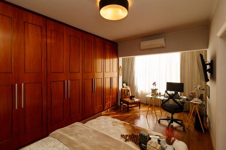 Casa à venda com 420m², 5 quartos e 6 vagasSuíte 4