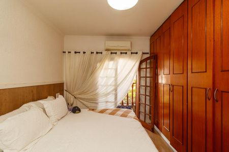 Casa à venda com 420m², 5 quartos e 6 vagasSuíte