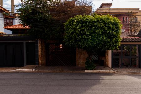 Casa à venda com 420m², 5 quartos e 6 vagasFachada