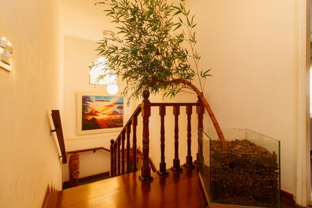 Casa à venda com 420m², 5 quartos e 6 vagasCorredor dos quartos