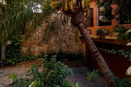 Casa à venda com 420m², 5 quartos e 6 vagasEntrada da Garagem