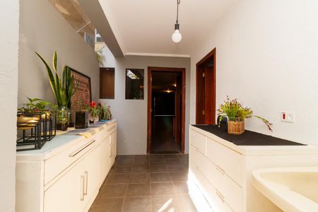 Casa à venda com 420m², 5 quartos e 6 vagasÁrea de Serviço