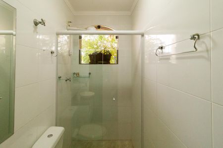 Casa à venda com 420m², 5 quartos e 6 vagasBanheiro Quarto de Serviço