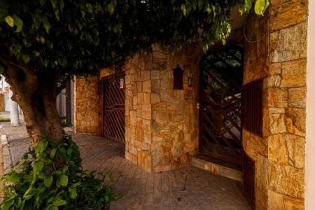 Casa à venda com 420m², 5 quartos e 6 vagasFachada