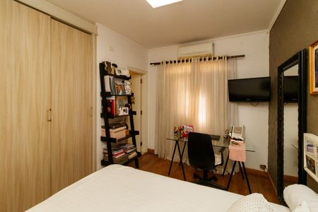 Casa à venda com 420m², 5 quartos e 6 vagasSuíte 2