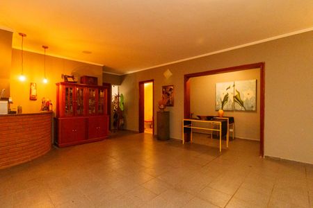 Casa à venda com 420m², 5 quartos e 6 vagasGaragem e Área de Lazer