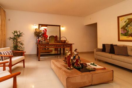 Casa à venda com 420m², 5 quartos e 6 vagasSala