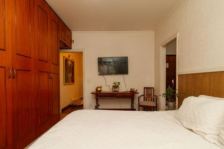 Casa à venda com 420m², 5 quartos e 6 vagasSuíte