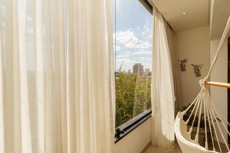 Casa à venda com 420m², 5 quartos e 6 vagasSala