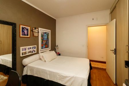 Casa à venda com 420m², 5 quartos e 6 vagasSuíte 2