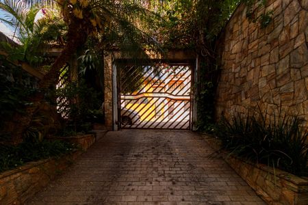 Casa à venda com 420m², 5 quartos e 6 vagasEntrada da Garagem