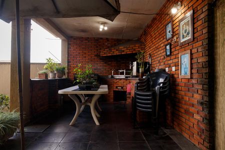 Casa à venda com 420m², 5 quartos e 6 vagasÁrea externa